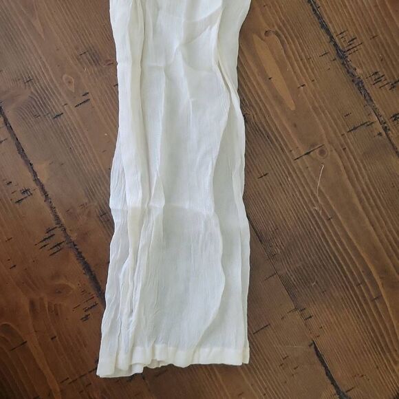 Vintage V-Neck Ruffle Front Clasp Closure Long Sleeve Blouse - Picture 5 of 6